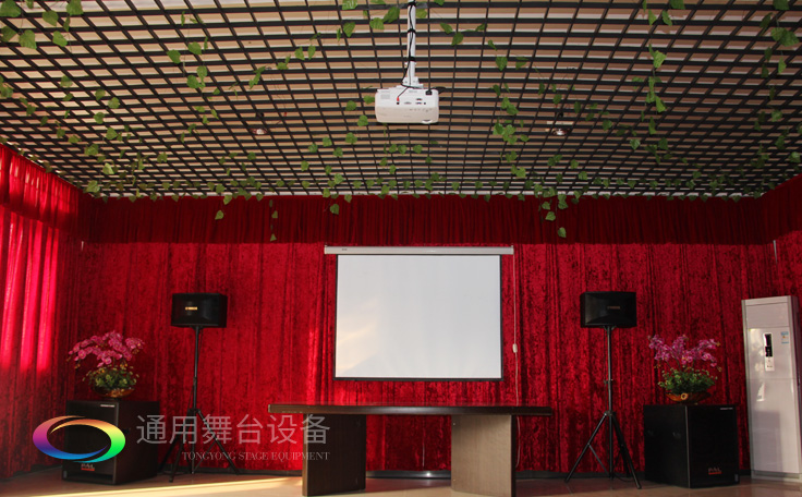 提升舞臺演出效果！舞臺幕布顏色搭配常用色——紅、黃、墨綠三原色