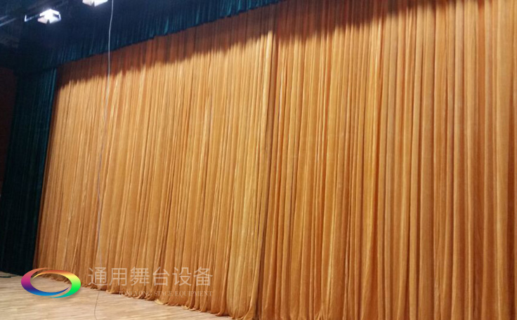 通用舞臺教您如何挑選幕布？阻燃（FR）\非阻燃非阻燃（NFR）面料概要闡述