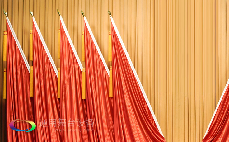 專注舞臺阻燃幕布、舞臺機(jī)械，源頭生產(chǎn)廠家！因?yàn)閷I(yè)，所以放心！