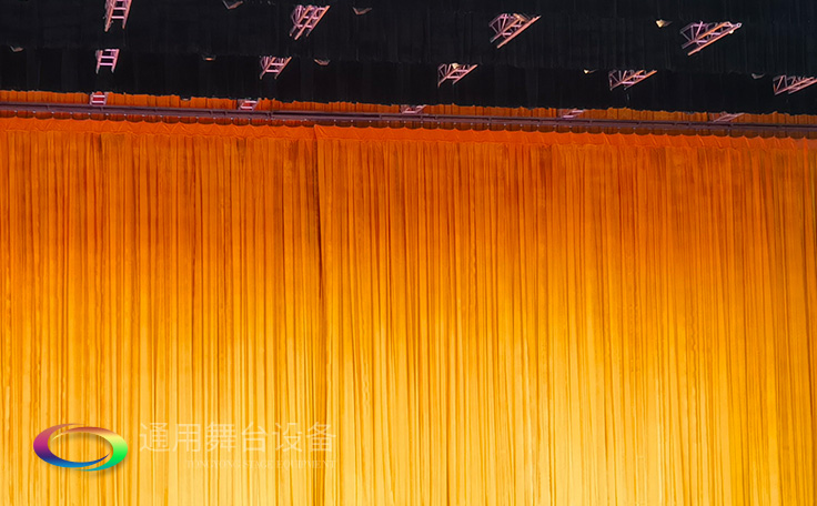 通用舞臺(tái)阻燃幕布承接禪城融媒體中心報(bào)告廳舞臺(tái)建設(shè) 促進(jìn)佛山區(qū)級(jí)融媒體建設(shè)再邁大步