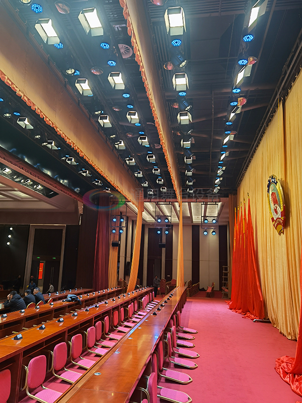 泰州通用舞臺設(shè)備拉幕機、舞臺吊桿 舞臺實景效果展示