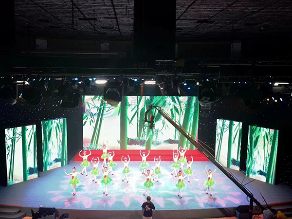 泰州通用舞臺設(shè)備拉幕機、舞臺吊桿 舞臺實景效果展示