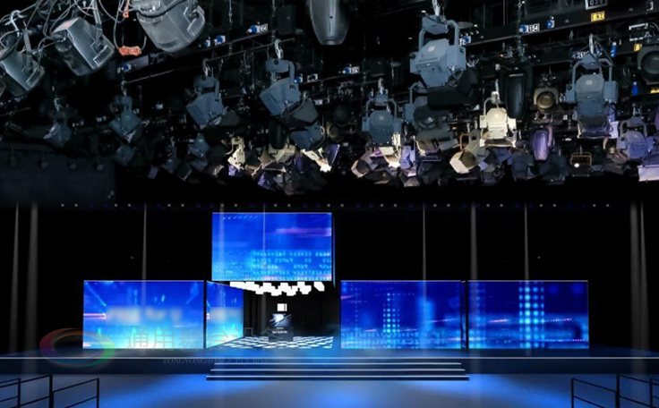 曲靖電視臺(tái)1號(hào)演播廳升級(jí)改造完成 通用舞臺(tái)設(shè)備助力打造現(xiàn)代化演播空間