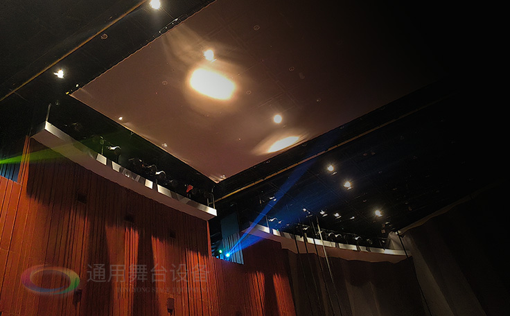 劇場舞臺(tái)升級(jí)，舞臺(tái)燈光、舞臺(tái)阻燃幕布煥新登場