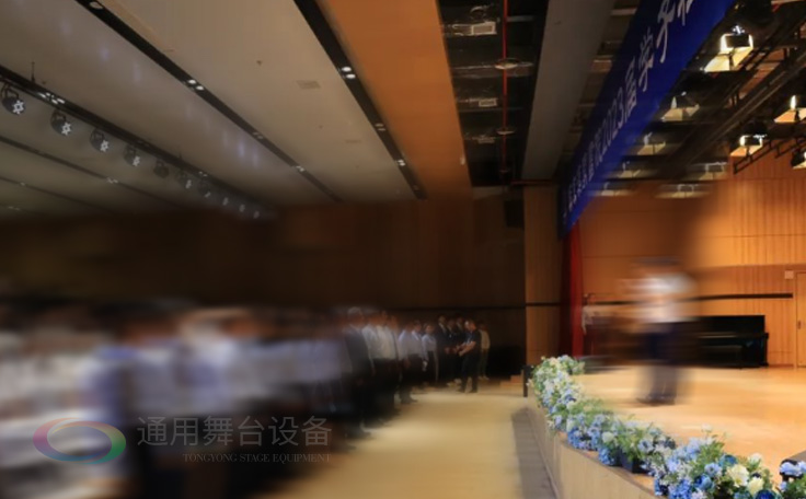 助力漢開(kāi)書院文化活動(dòng)高效呈現(xiàn)，彰顯企業(yè)教育場(chǎng)景服務(wù)實(shí)力！南京漢開(kāi)書院舞臺(tái)阻燃幕布、大幕對(duì)開(kāi)項(xiàng)目