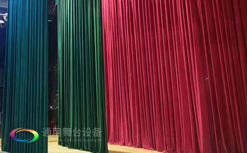 助力教育領(lǐng)域舞臺(tái)建設(shè)，推動(dòng)校園文化發(fā)展！星海中學(xué)報(bào)告廳舞臺(tái)阻燃幕布建設(shè)項(xiàng)目